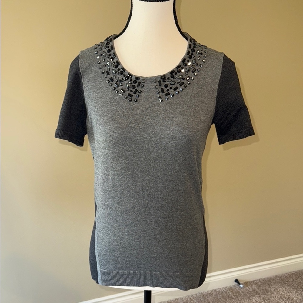 Reitmans Shirt Gray Black Embellished Fitted Knit Short Sleeve Top Women's Sz S